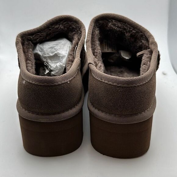 CUSHIONAIRE Women's Genuine Suede Cozy Mule Platform +Memory Foam 8.5 TAUPE - Picture 4 of 7